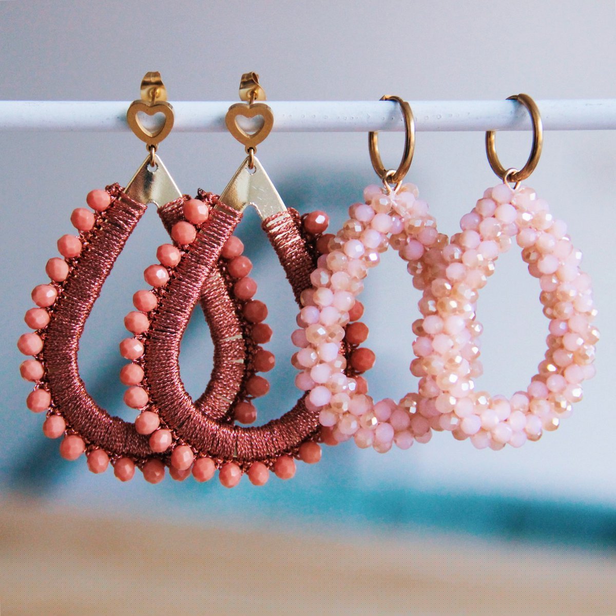 Stainless steel earring with facet drop - peach pink/gold