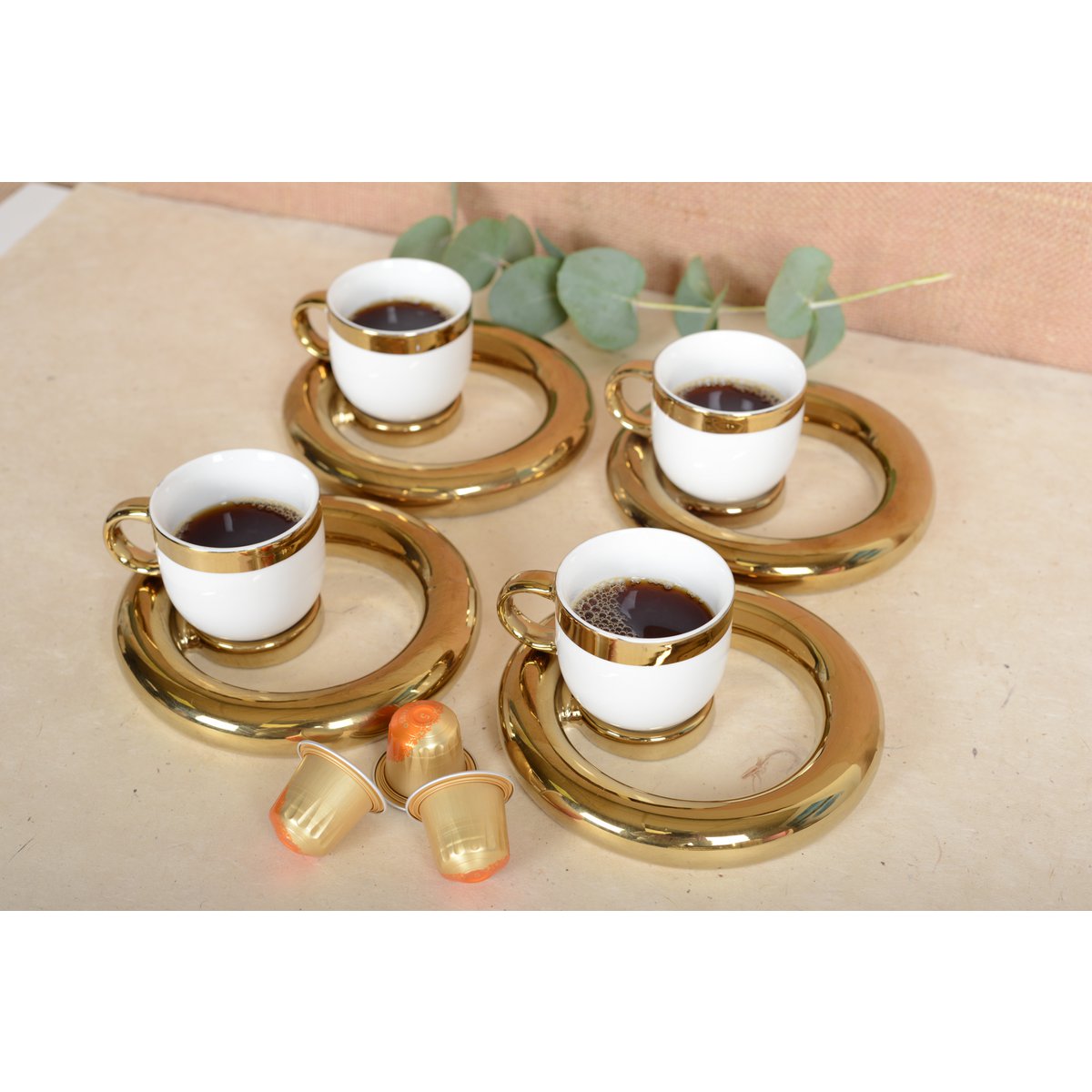 SET AUS 4 GOLDEN CIRCLE KAFFEETASSEN