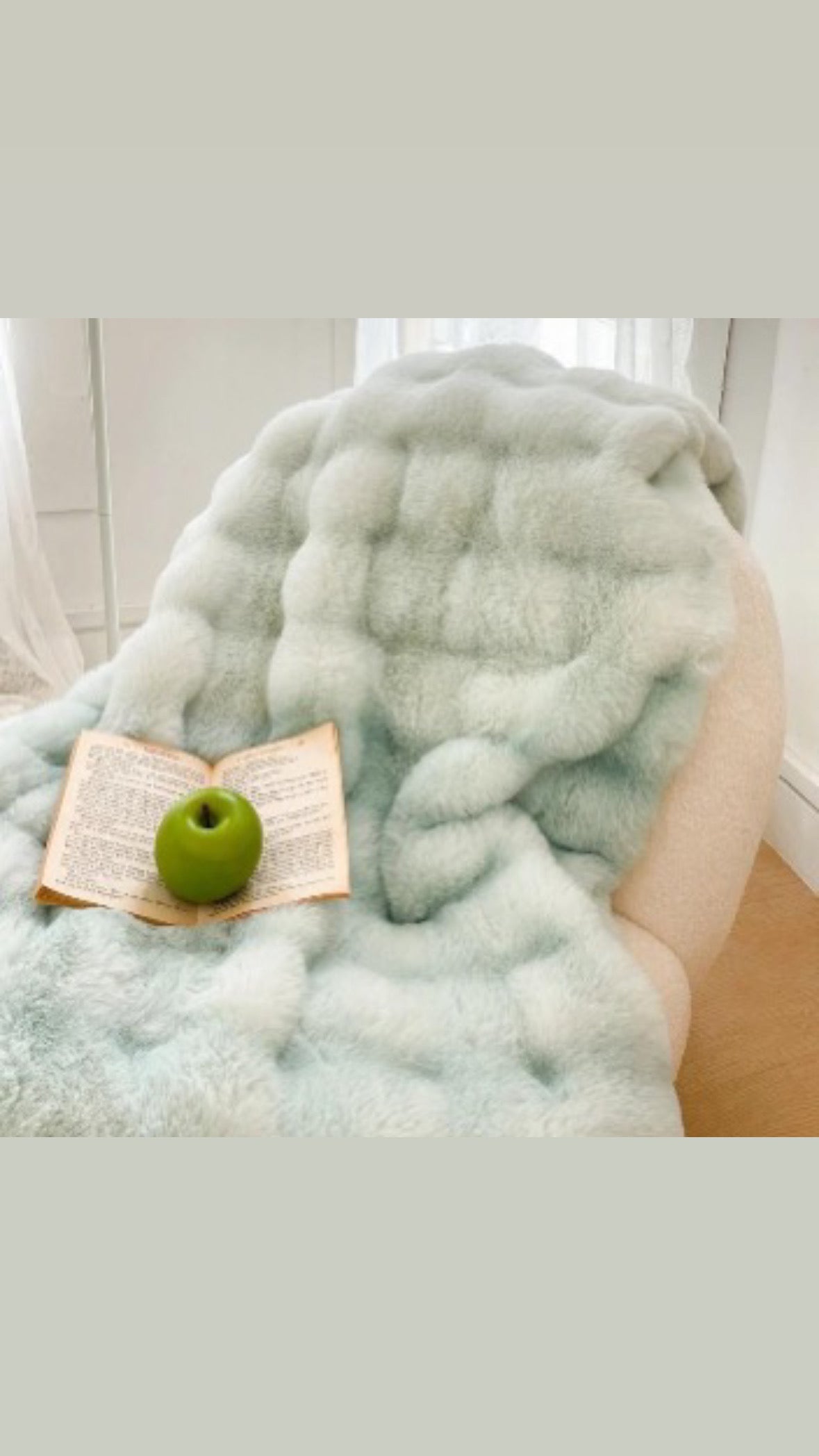 Die Plüschdecke, Über die Alle Sprechen! - WarmWol Kuschelige Decke