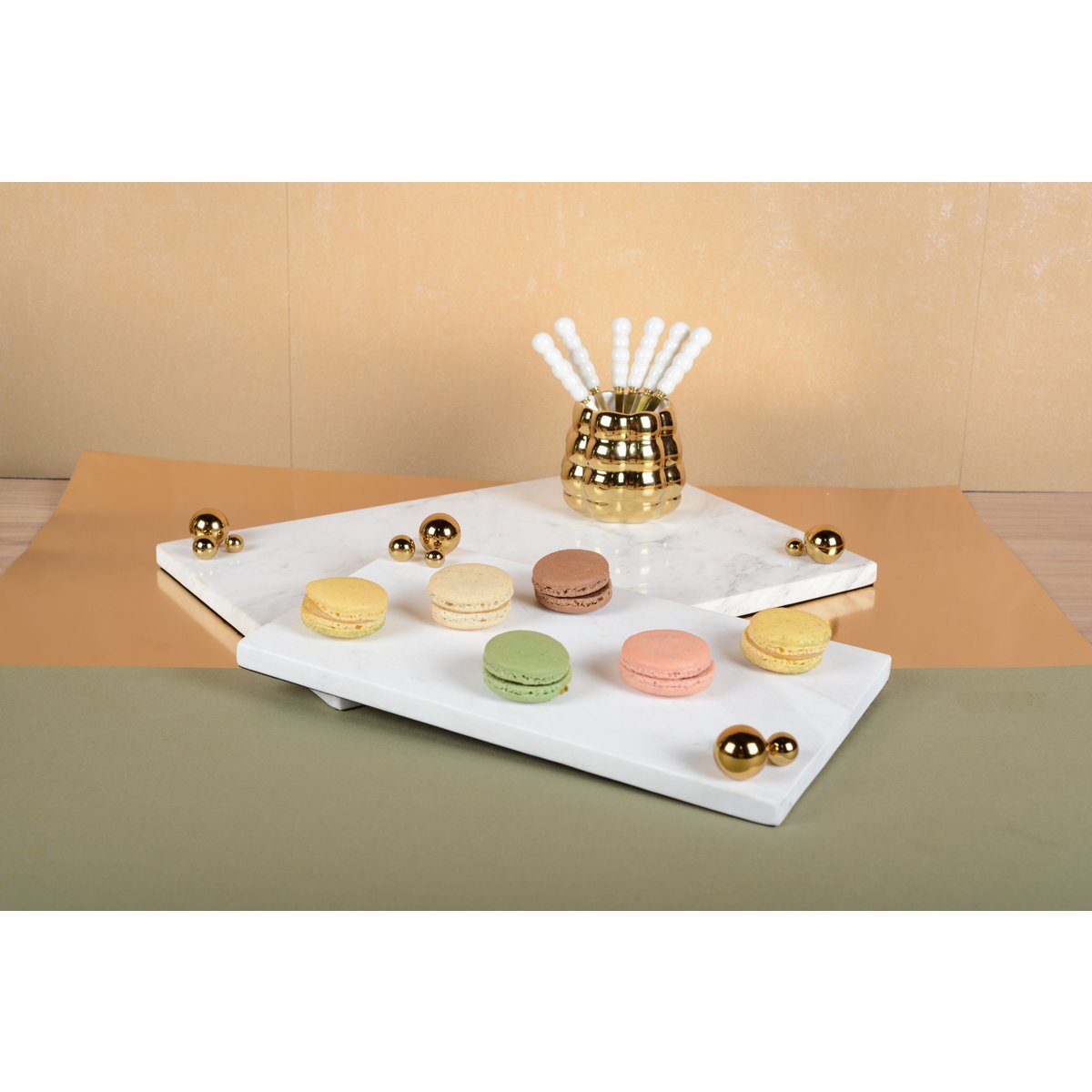 RECHTECKIGES TABLETT AUS MARMOR 38X26X4CM