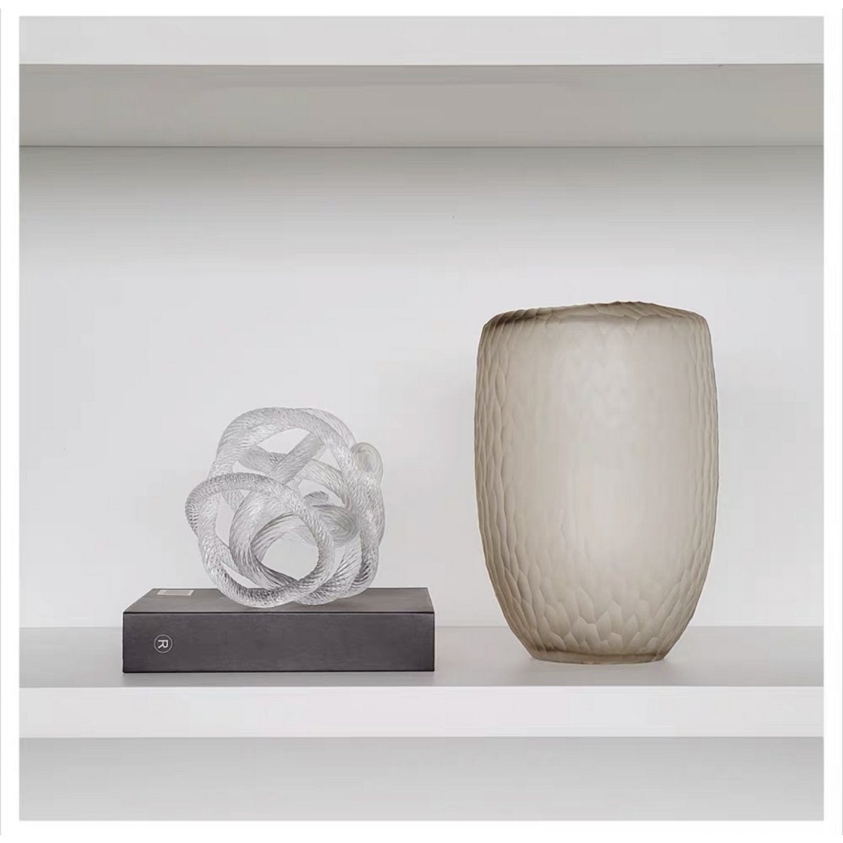 Big knotted glass sculpture Diameter 20cm